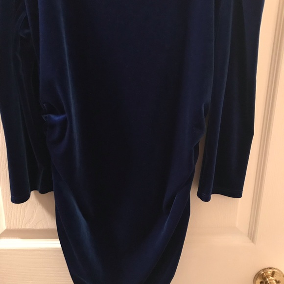 Beautiful velvet top - Picture 2 of 7